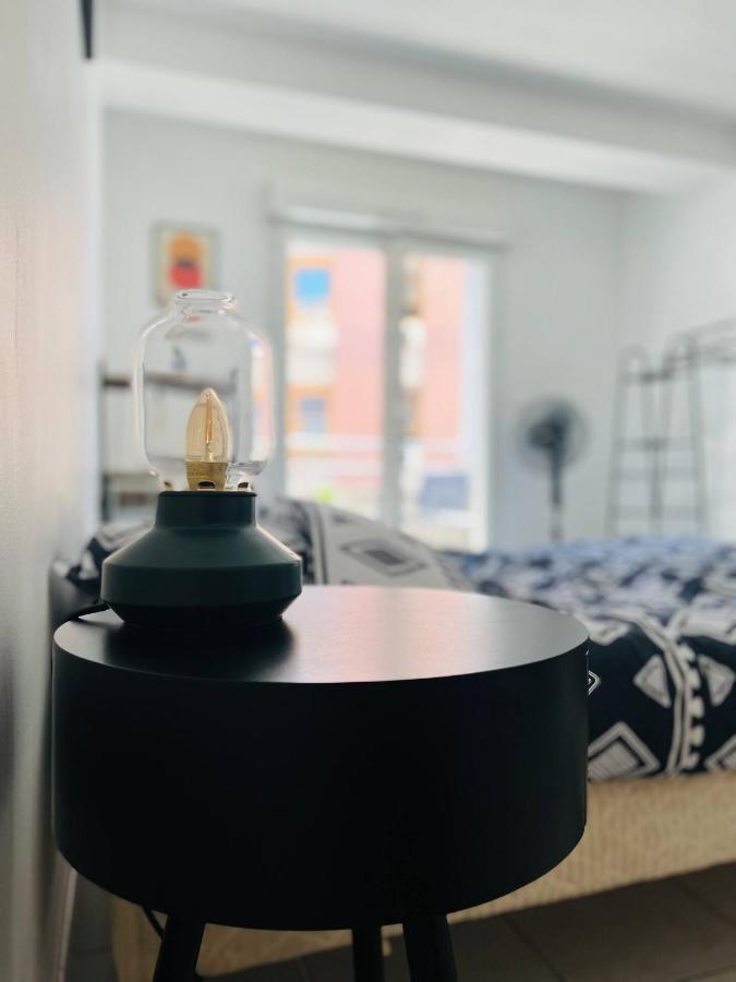 Apartamento Studio Le 2, Free Parking, Free Wifi, Transports Nimes Exterior foto
