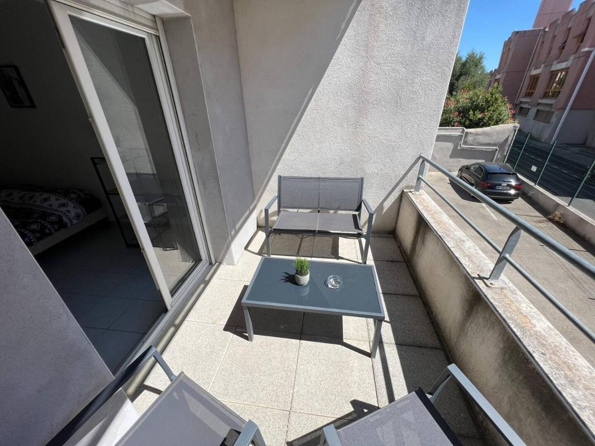 Apartamento Studio Le 2, Free Parking, Free Wifi, Transports Nimes Exterior foto